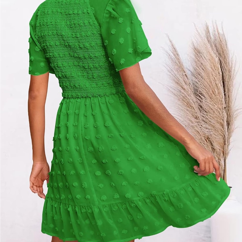 Green Textured Dress - Picture 3 of 3